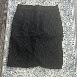 Banana republic black polka dot stretchy pencil skirt (Size 6)